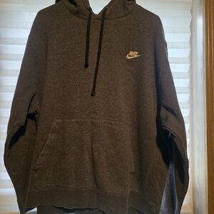Nike Men’s Dark Gray Pullover Hoodie